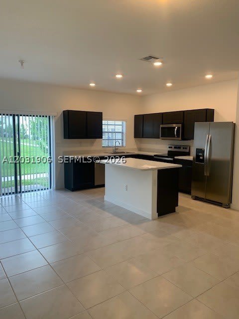 721 SW 11th St – photo 3
