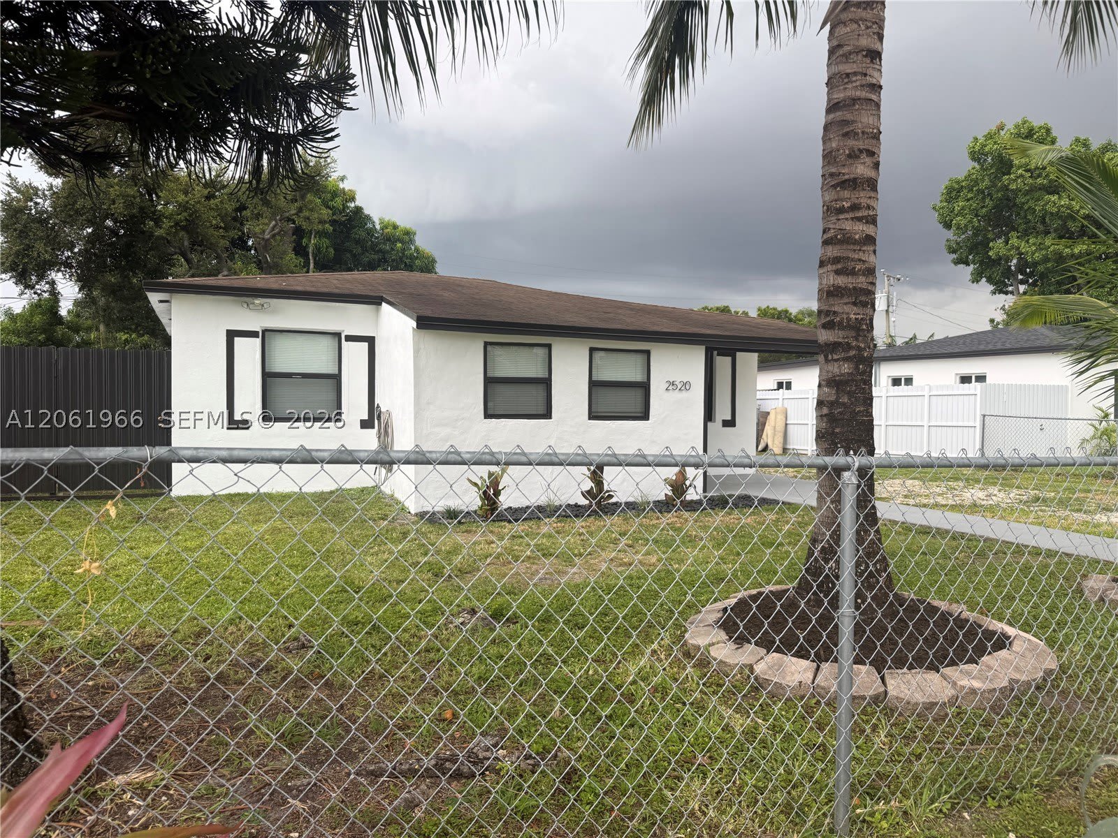 2520 Nw 155Th St – photo 2