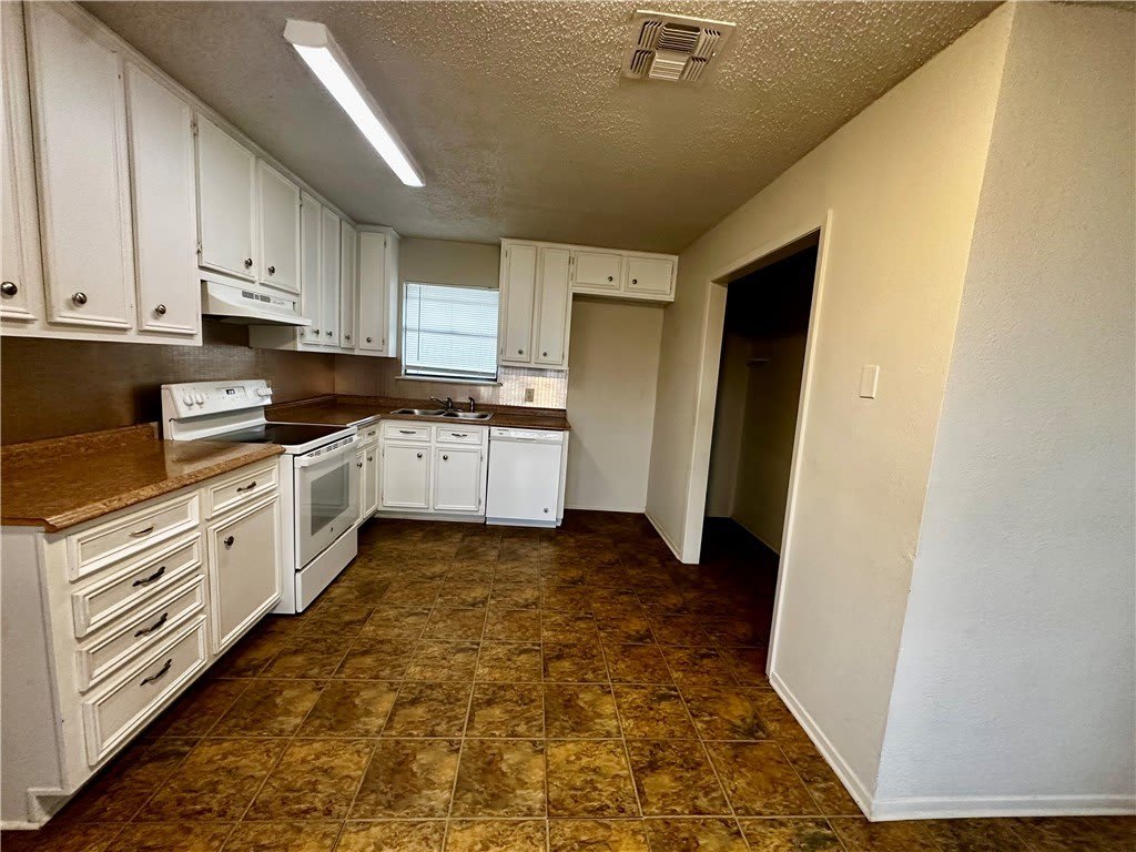 4922 Monitor Street – photo 4