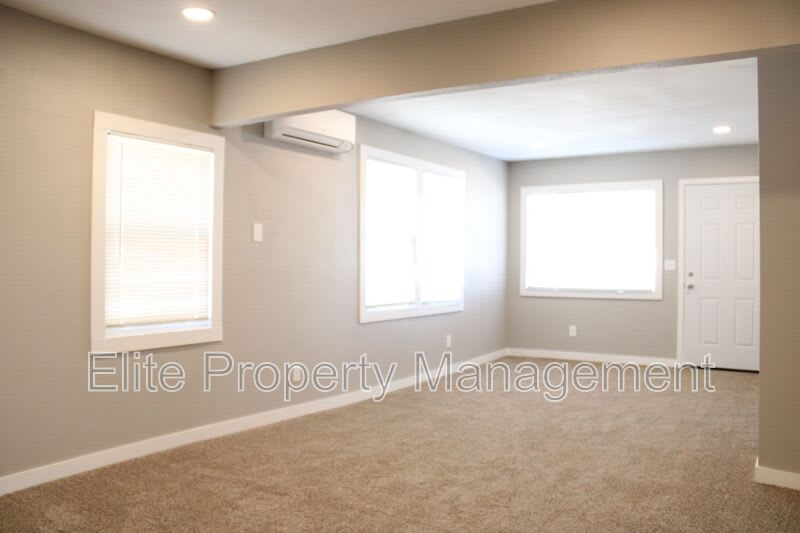 1639 E Orman Ave – photo 3