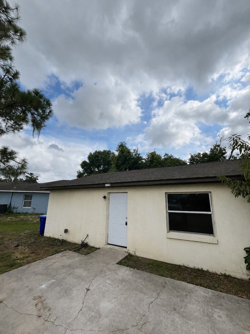 Spacious 2BR/1BA Duplex in Central Lakeland – Tile Floors Throughout! – photo 1