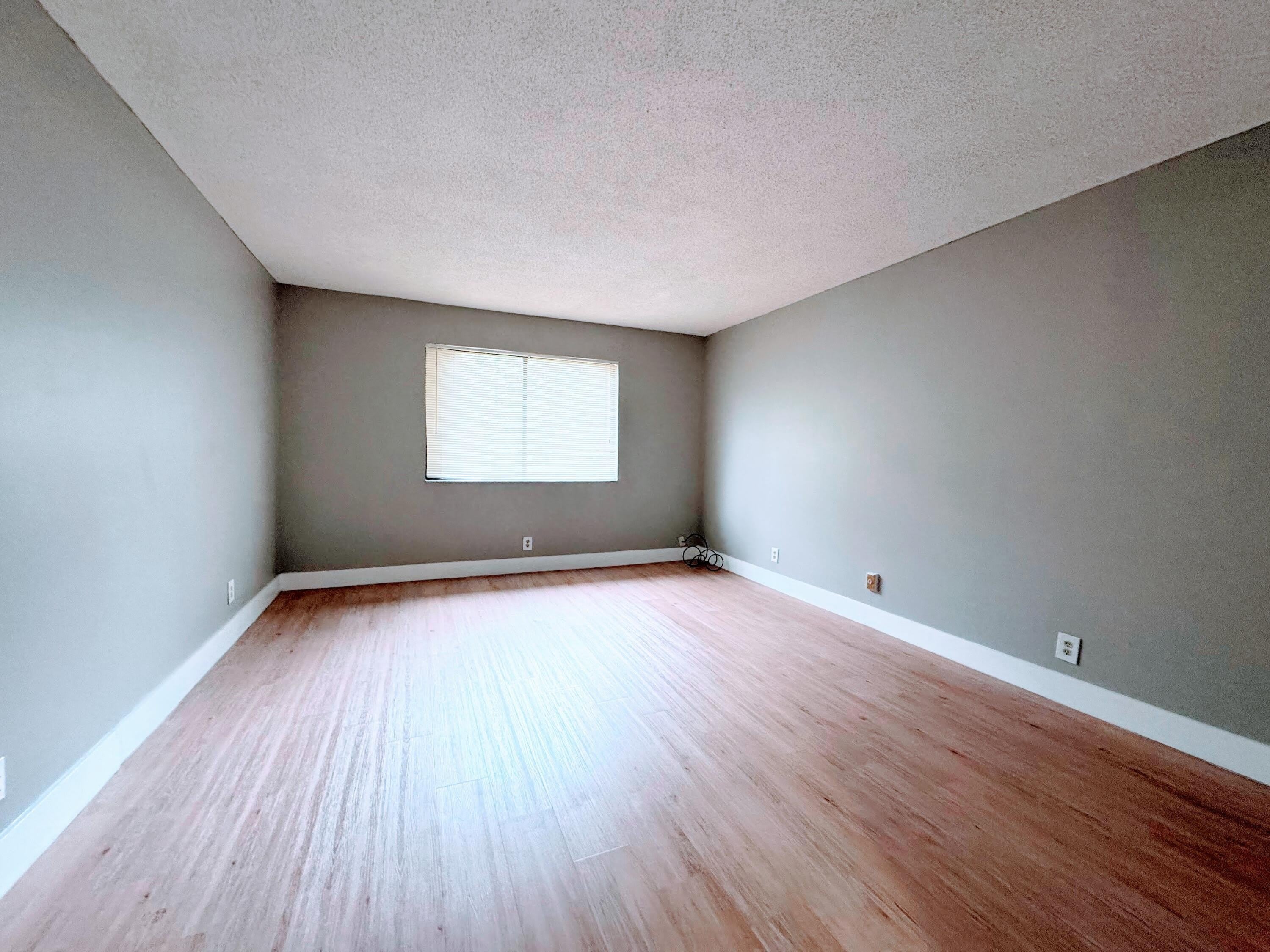 193 Lakeview Drive – photo 3