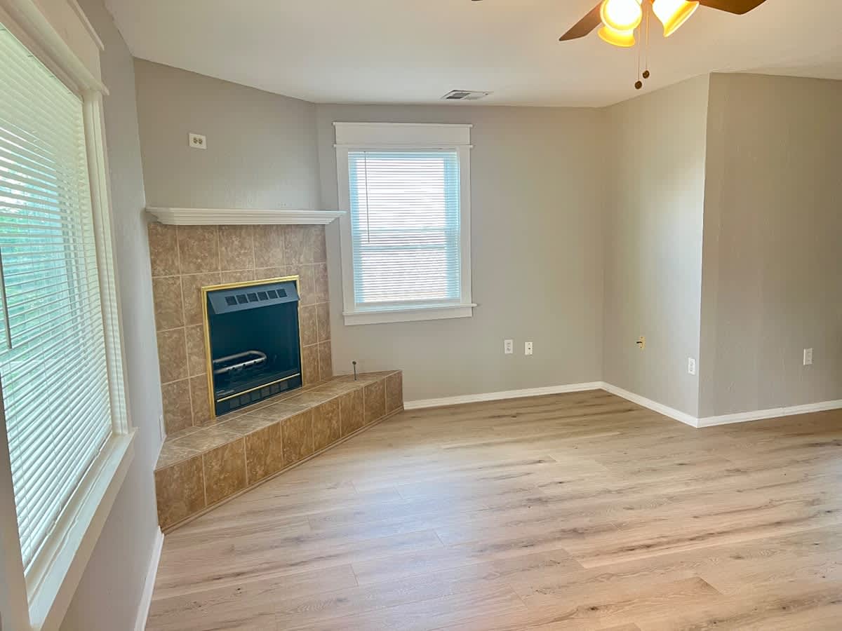 9904 SE 43rd St – photo 5
