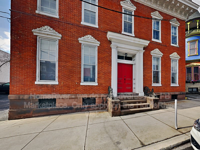 118 S Hanover St – photo 1