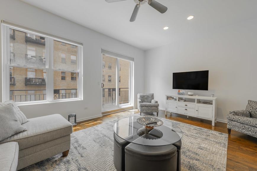 419 West Grand Ave. – photo 4