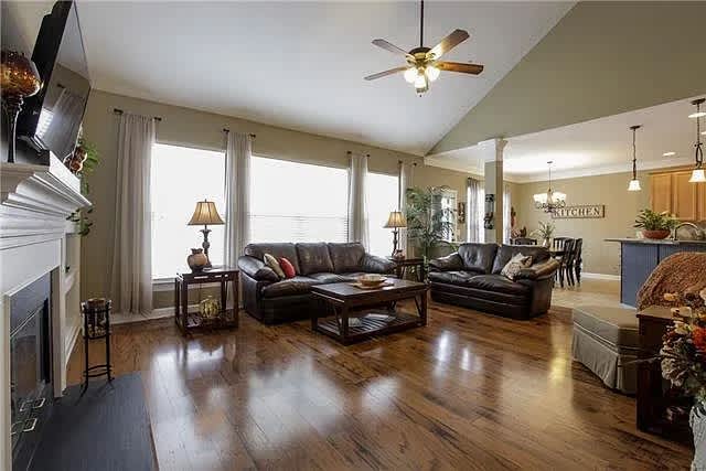 3100 Ballenger Drive – photo 2