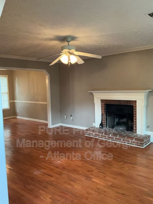 743 Helga Dr NE – photo 5