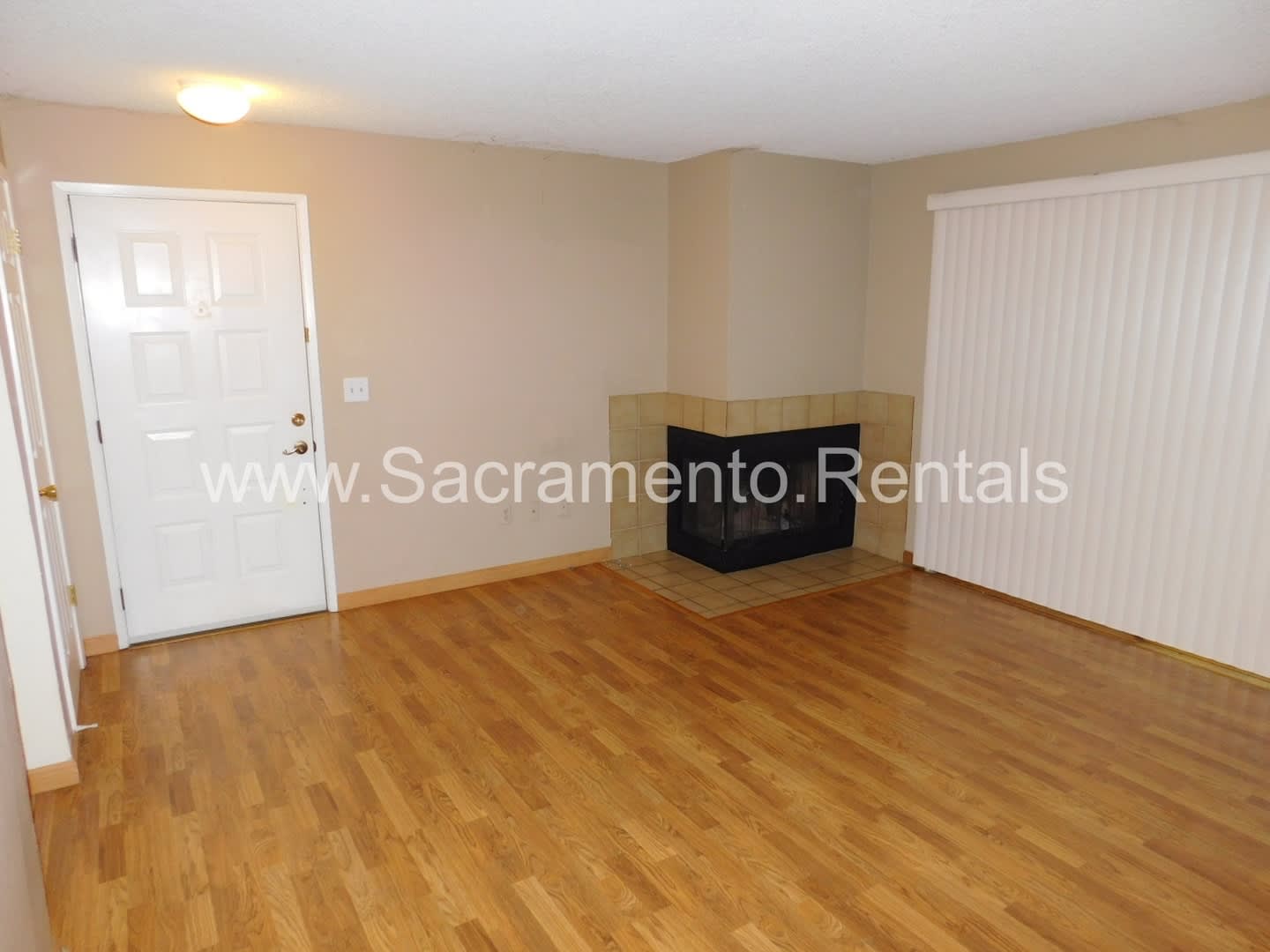 Wonderful 2bd/1+ba South Natomas Condo in Gated Community – photo 5