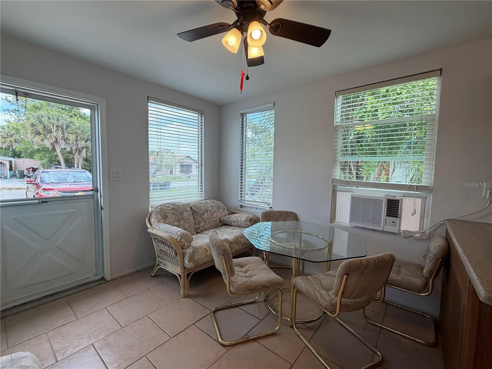 8513 HERBISON Avenue – photo 3