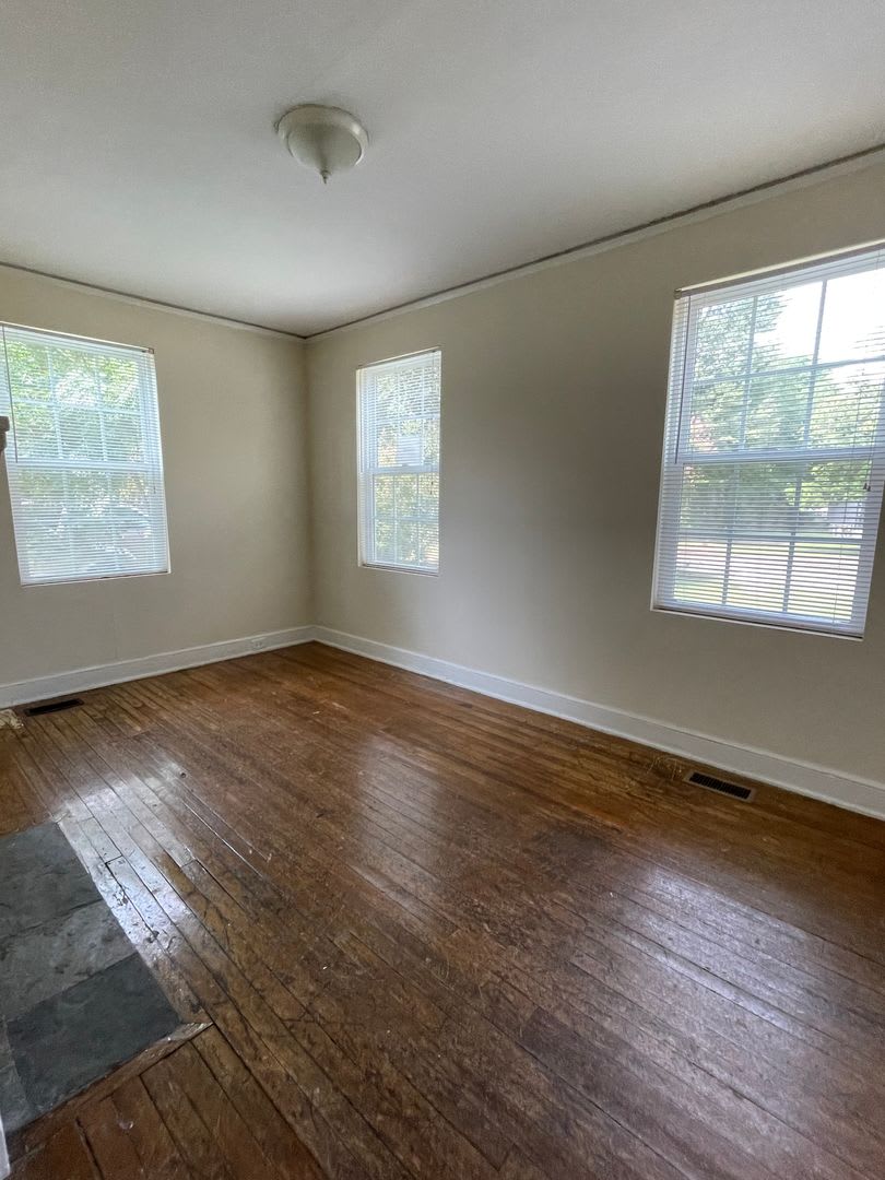 JUST REDUCED! Walk to the Stadium-Olympia! – photo 4
