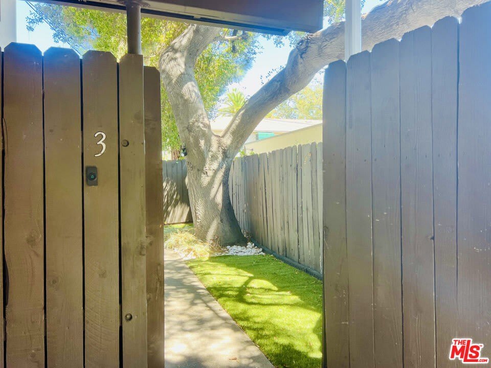 532 EL DORADO St – photo 2