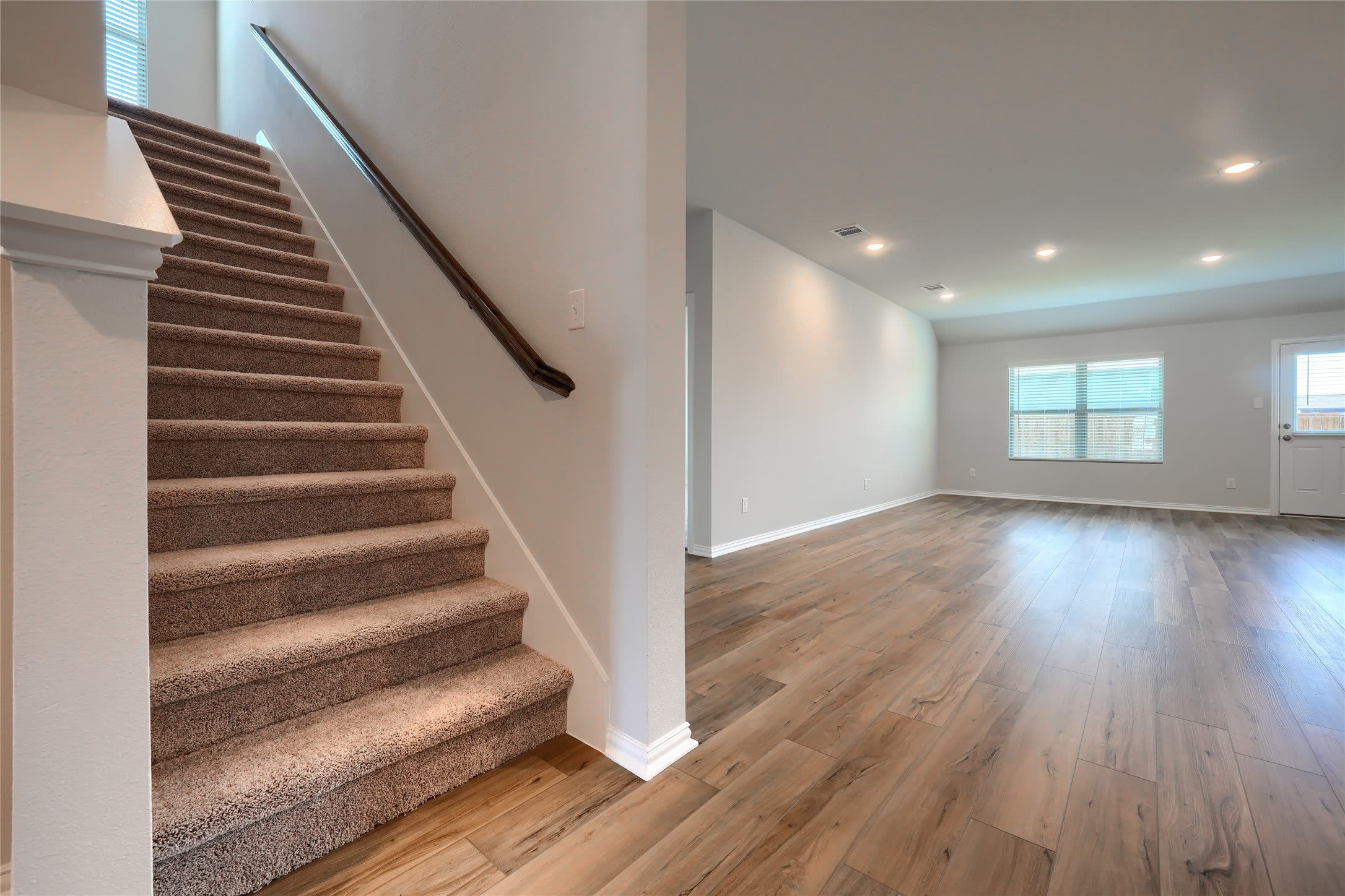 513 Brook View Drive – photo 4
