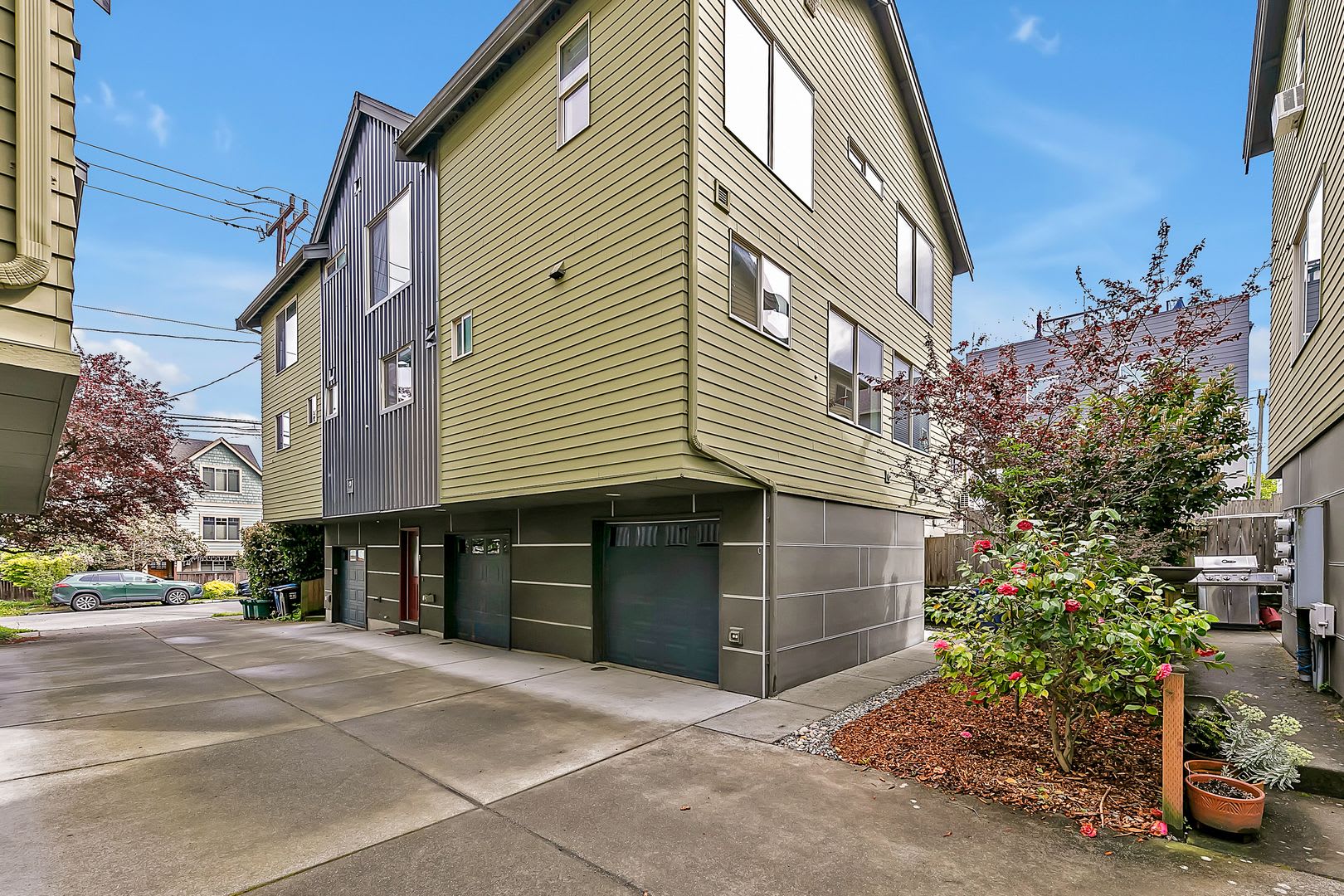 Cheery & Bright Columbia City Townhome – photo 2