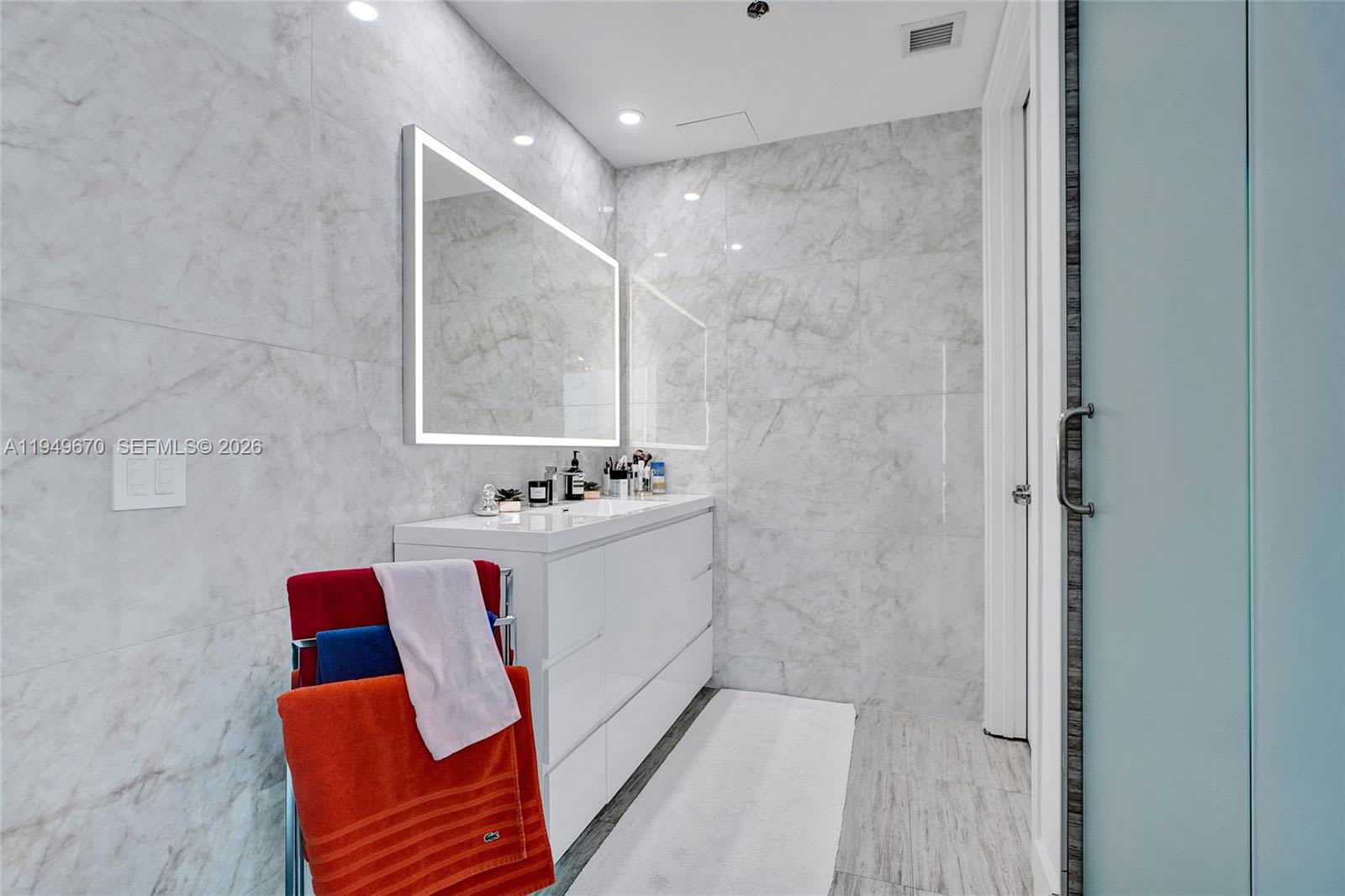 1100 Biscayne Boulevard – photo 5