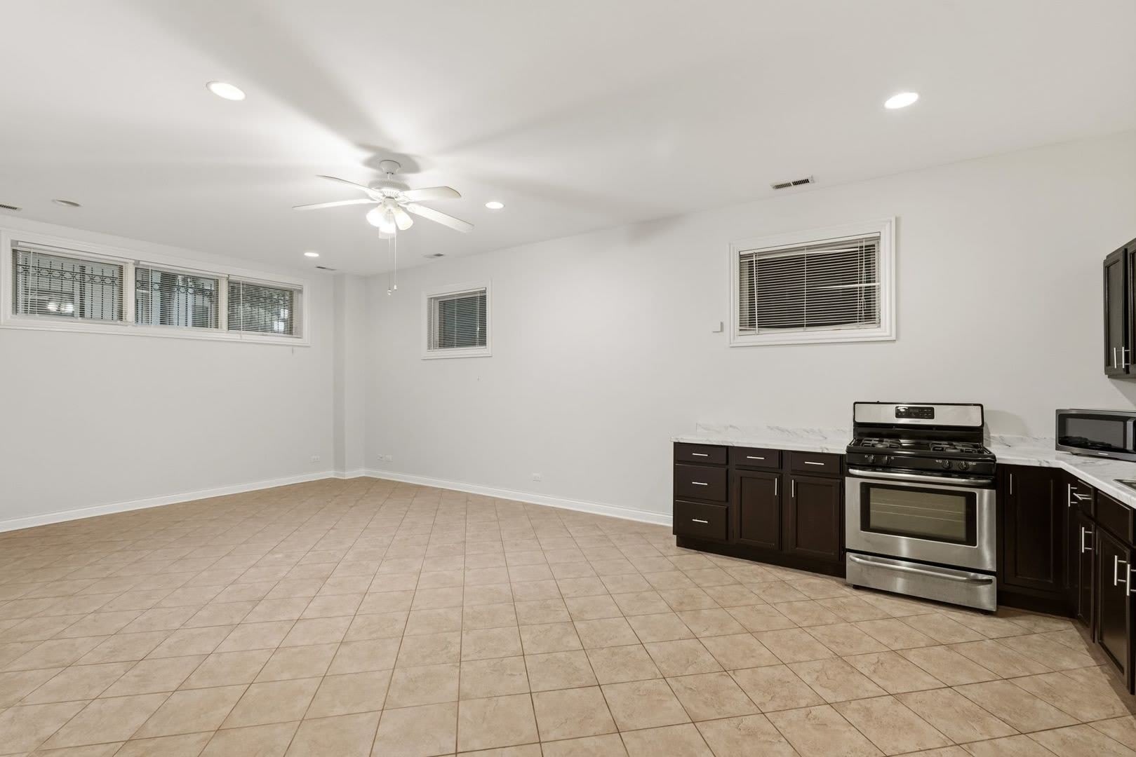 938 N Washtenaw Avenue – photo 2