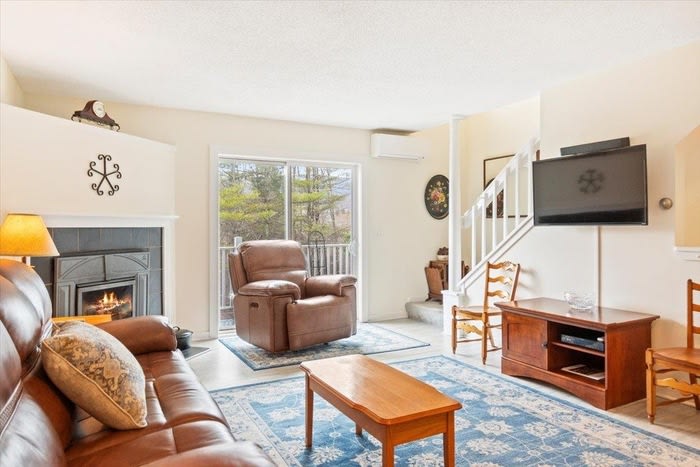 181 Riverside Townhouses Road – photo 2