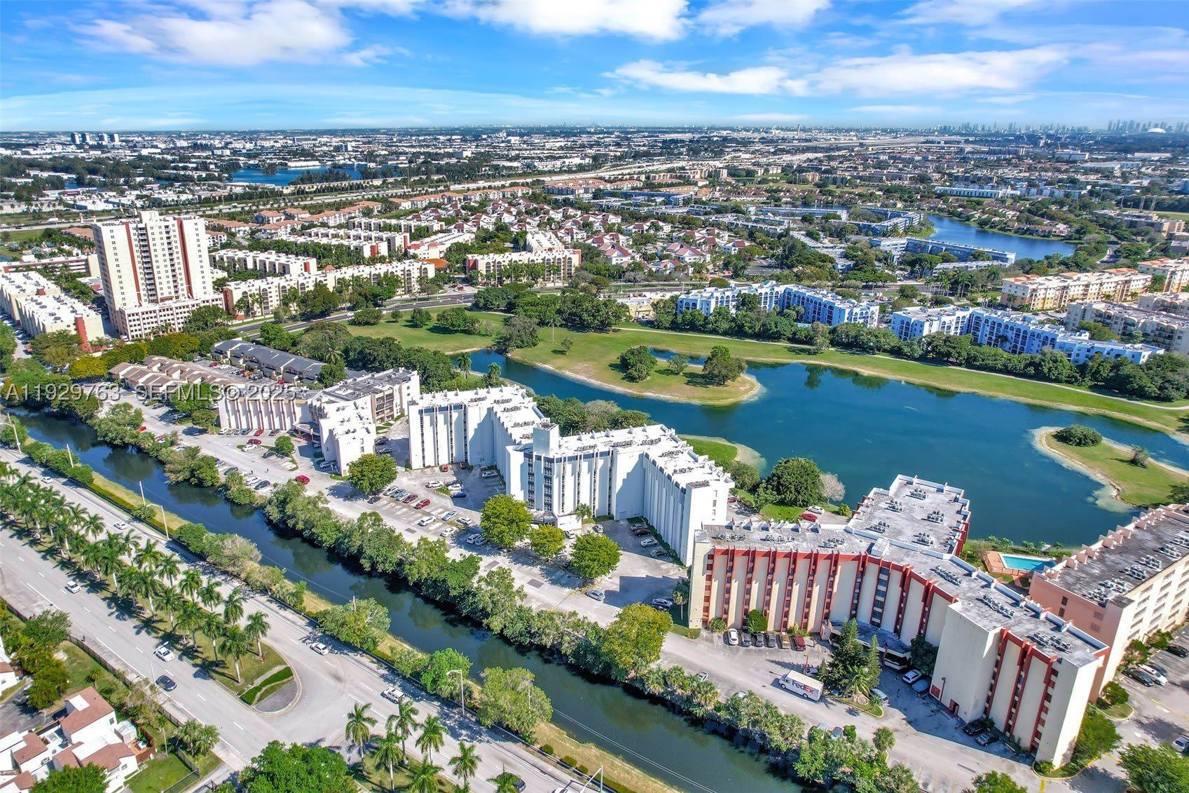 9682 Fontainebleau Blvd – photo 1