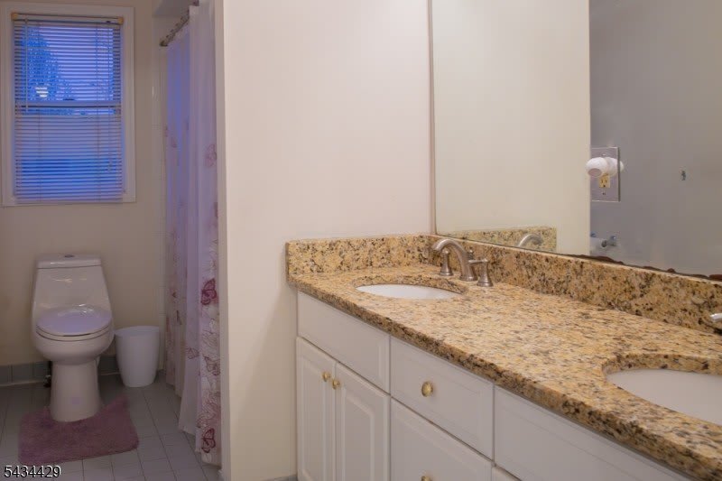 4 Lewis Hollow Rd – photo 2