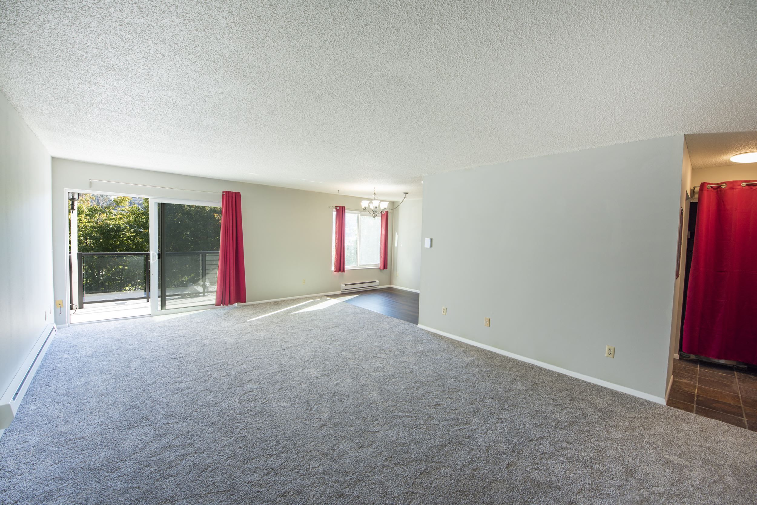 2562 Thorndyke Ave W #303 – photo 3