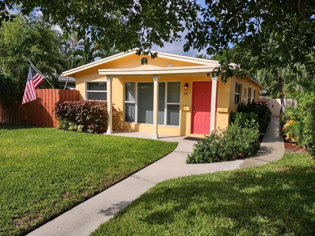 231 NE 24th Avenue – photo 1