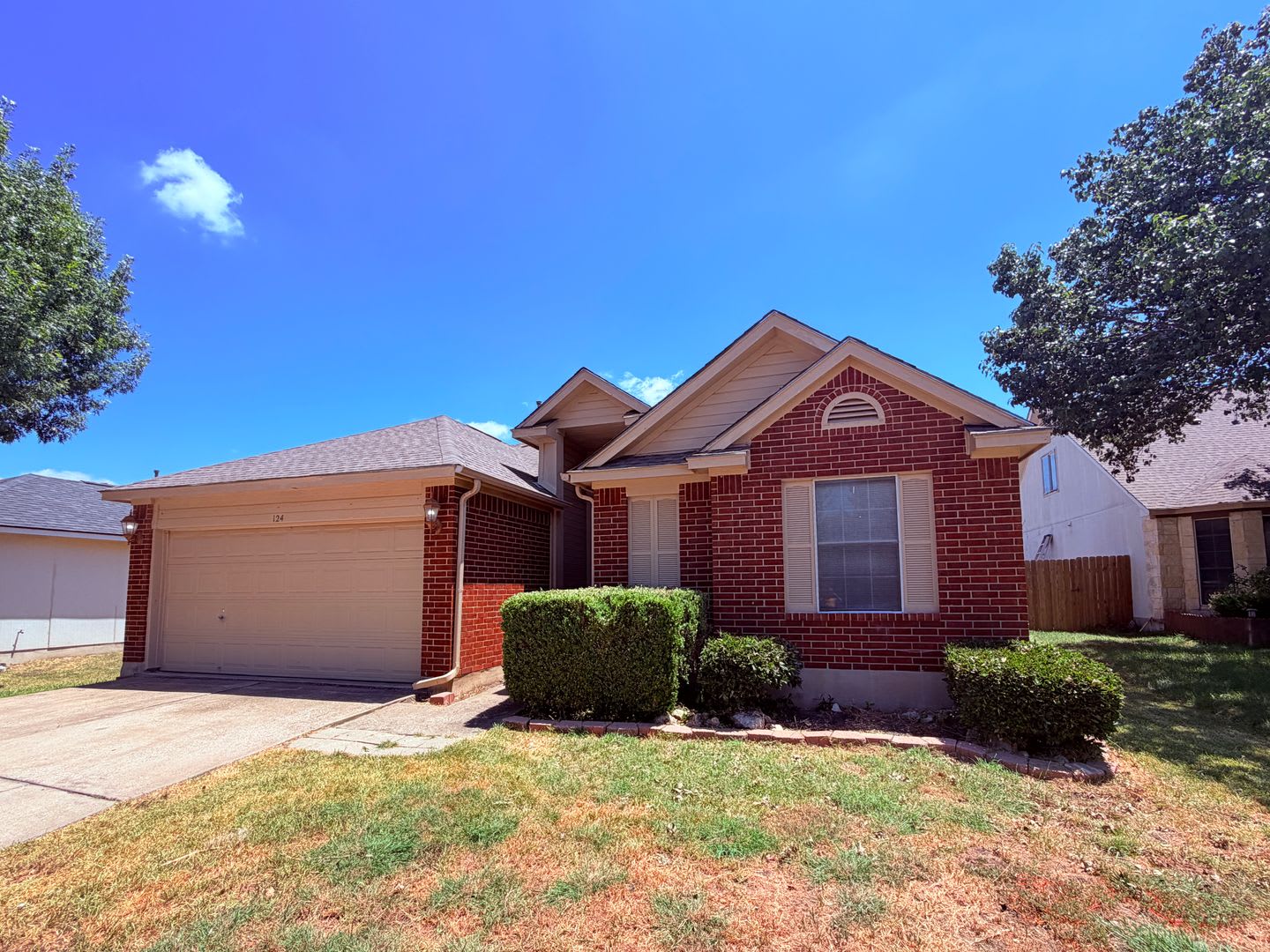 4 BEDROOM HOME – photo 1