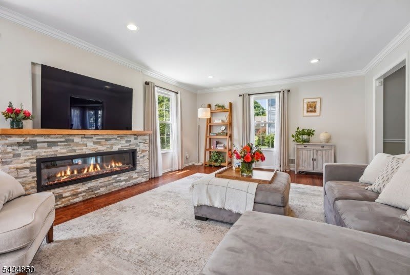 4 Copperfield Way – photo 4