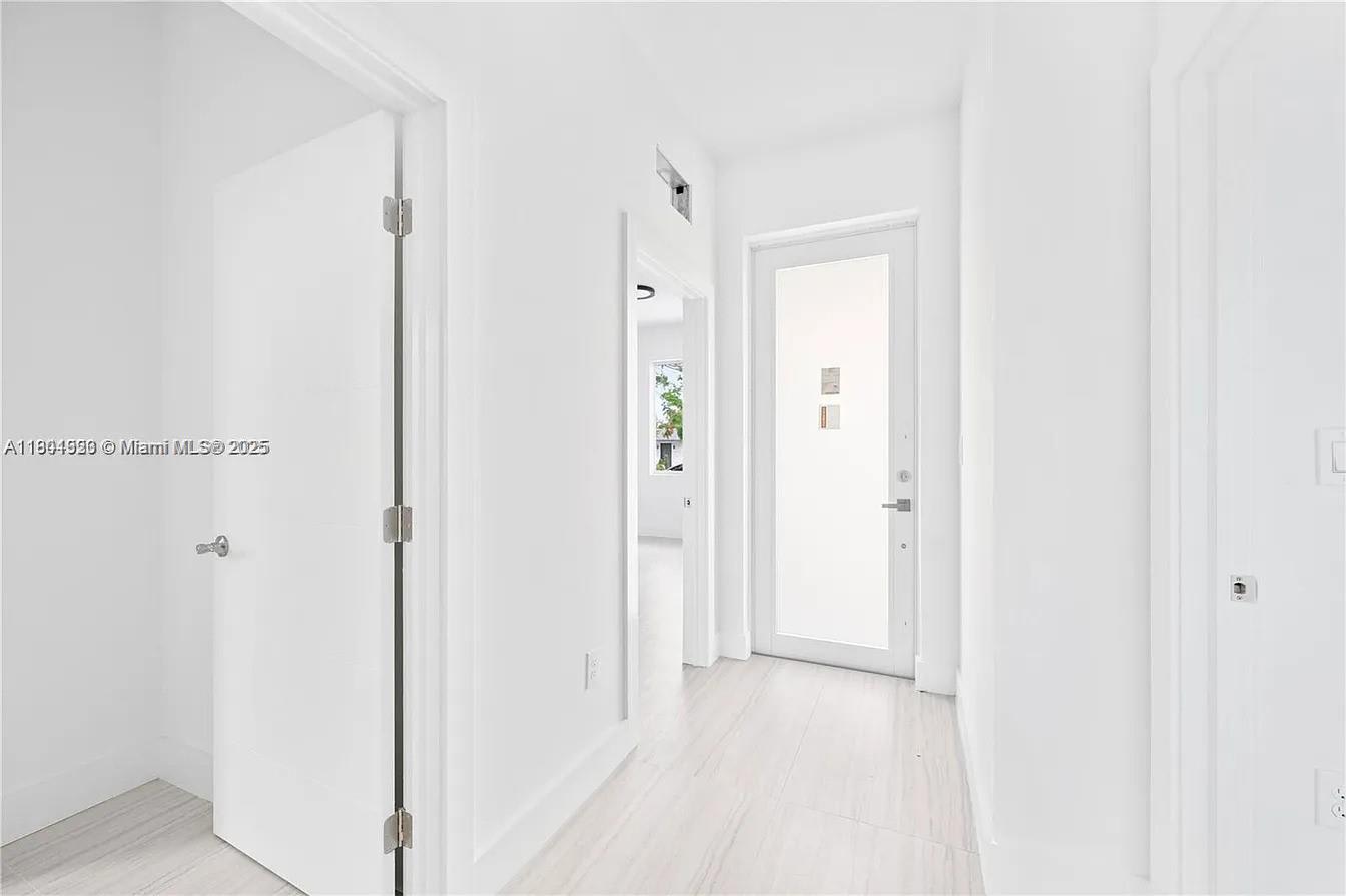 10745 Southwest 217th Avenue – photo 4