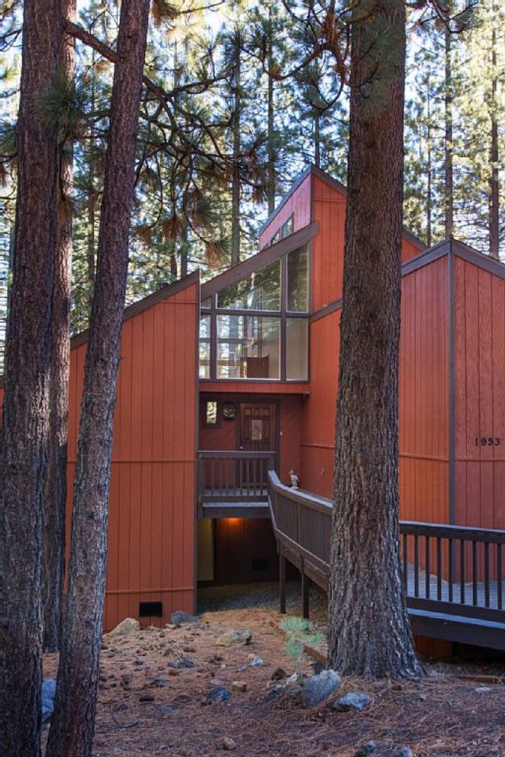 A Rare Find In Tahoe Spacious 4Bd House Available Now Call To View Today Available To View On 8 10 26 – photo 2