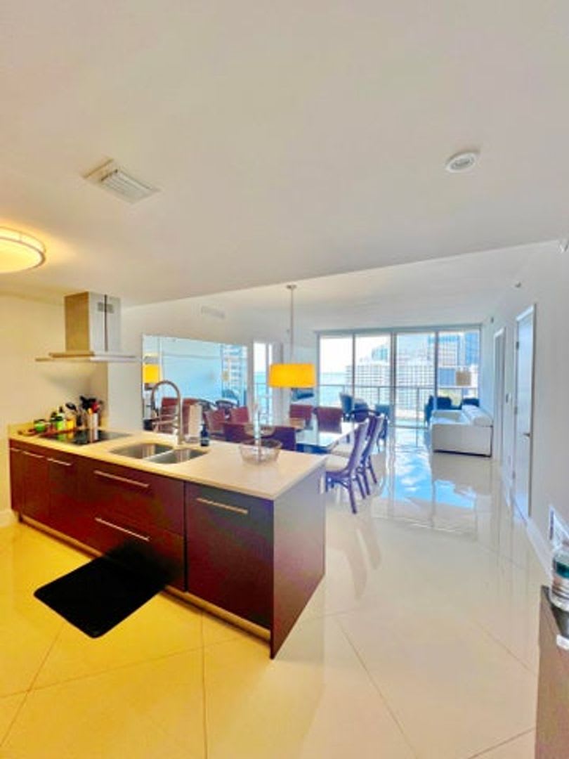 495 Brickell Avenue 1605 Miami Fl 33131 2779 – photo 4