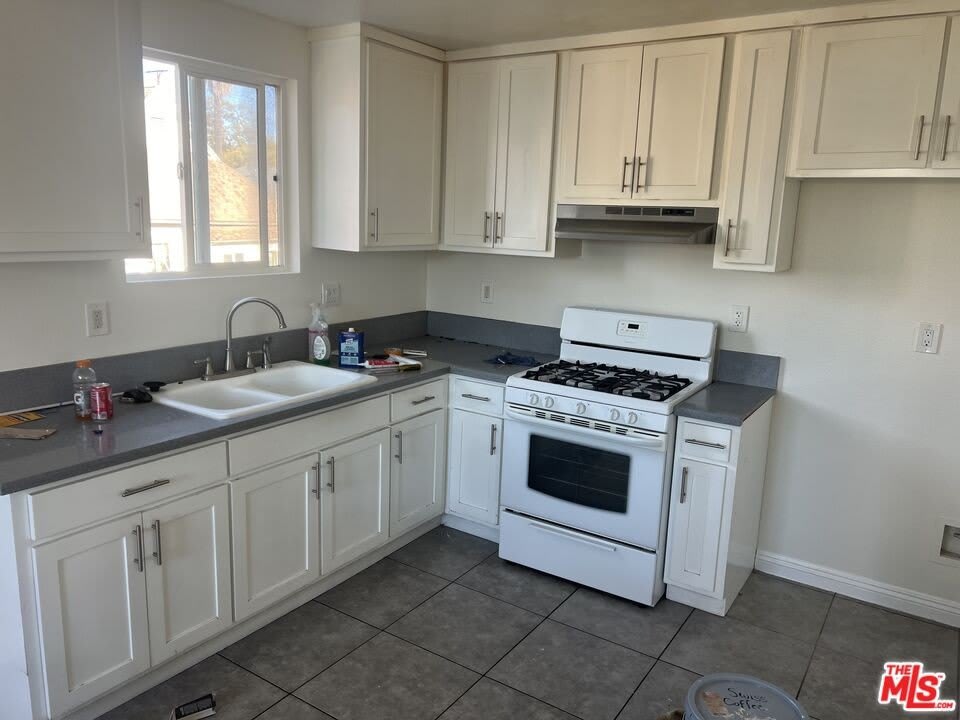 223 E 30th St – photo 4