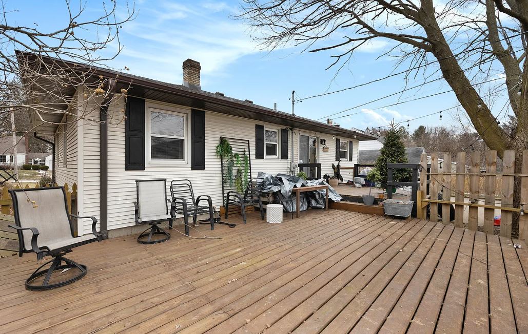 2427 Sinclair Avenue Northeast – photo 3