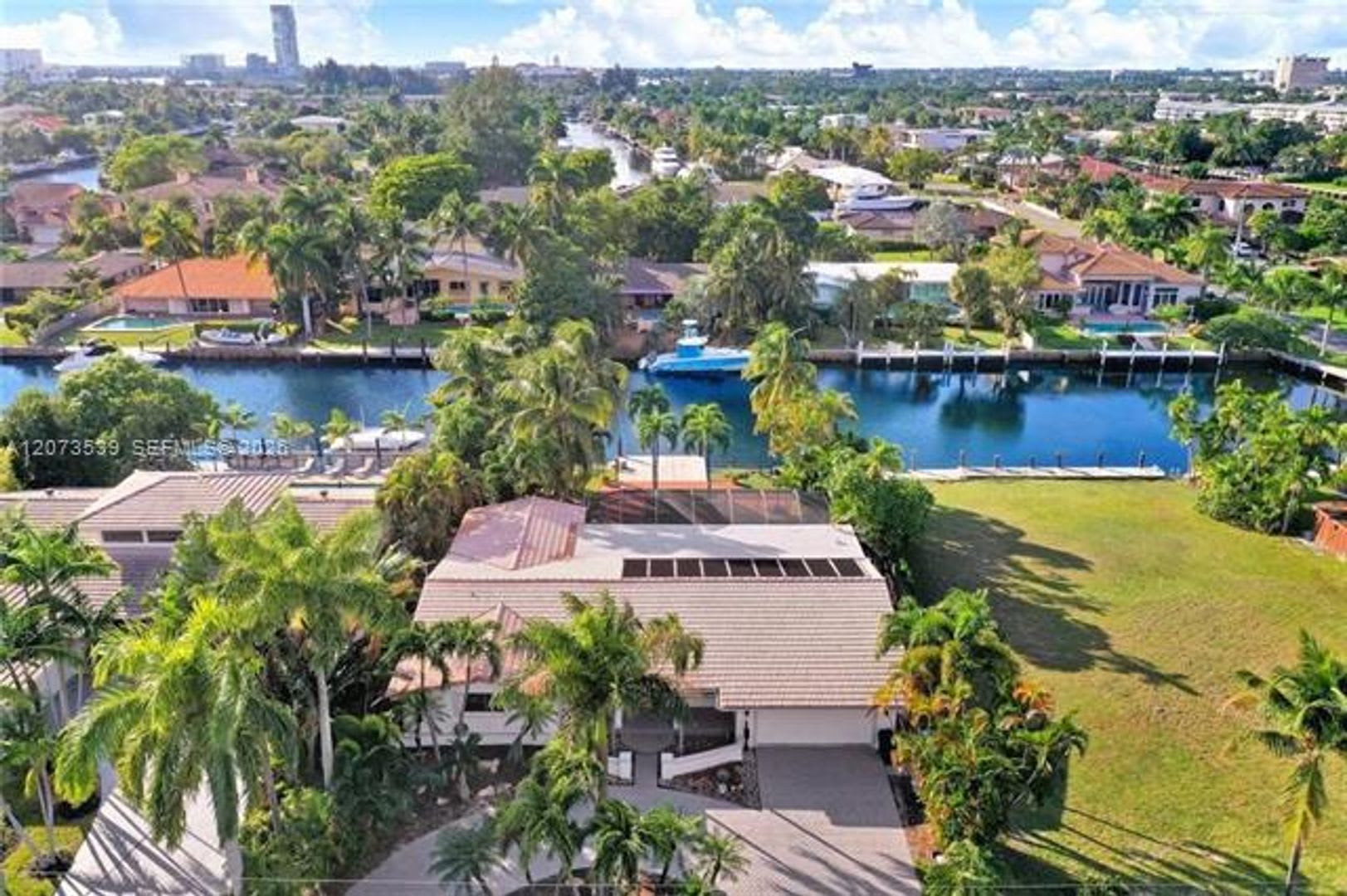612 Hibiscus Dr 612 Hallandale Beach Fl 33009 – photo 2
