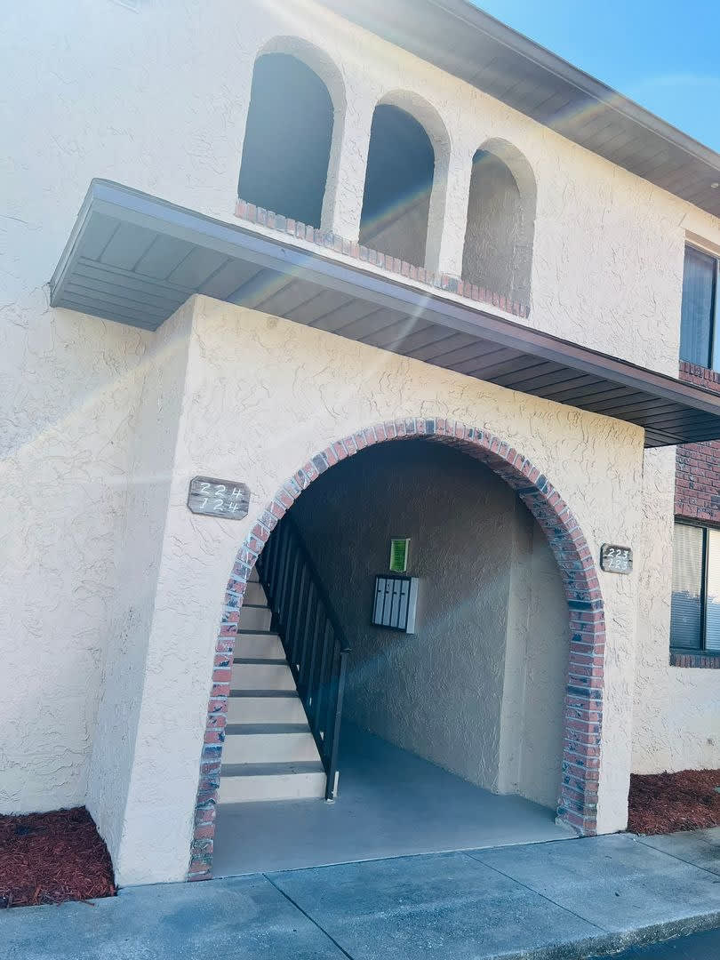 FREE 1st Months Rent! – photo 1