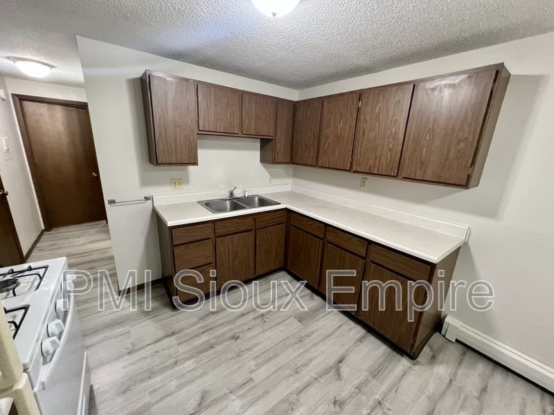 116 S Garfield ave – photo 3