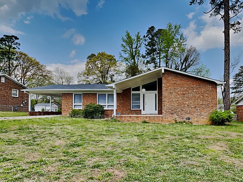 1613 Seven Oaks Pl – photo 1