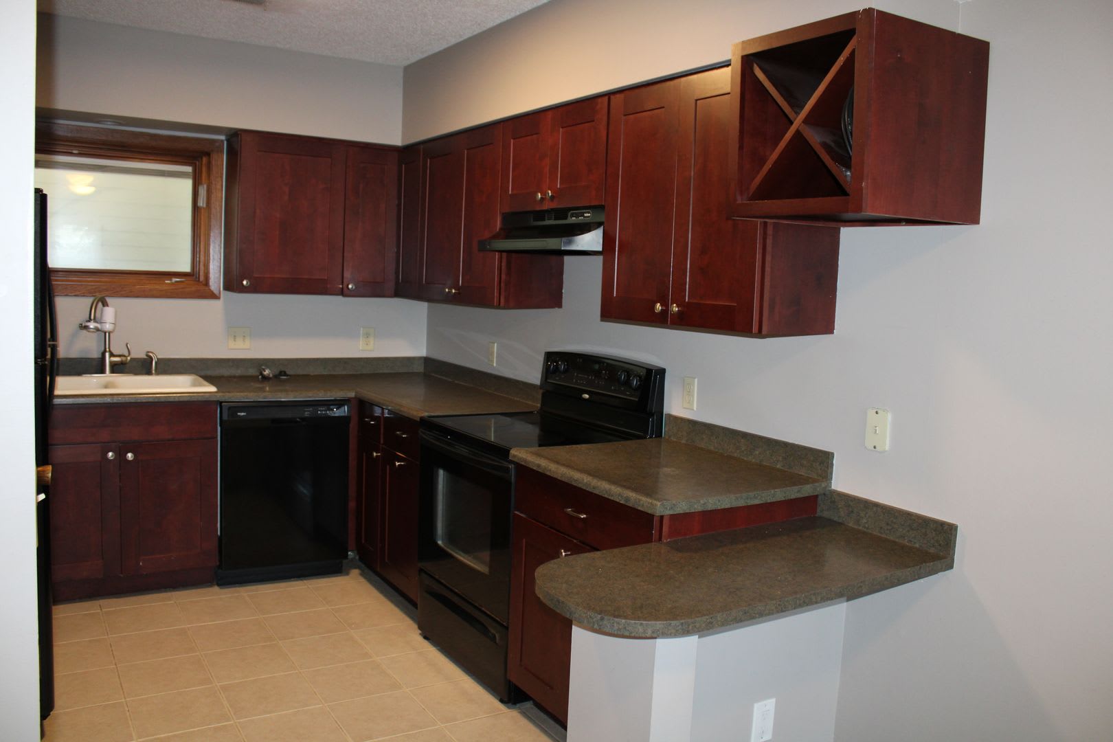 Charming Townhouse Near Se Community College In East Lincoln – photo 2