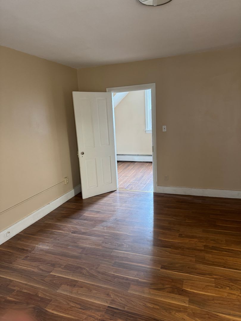 328 West Broad Street – photo 4