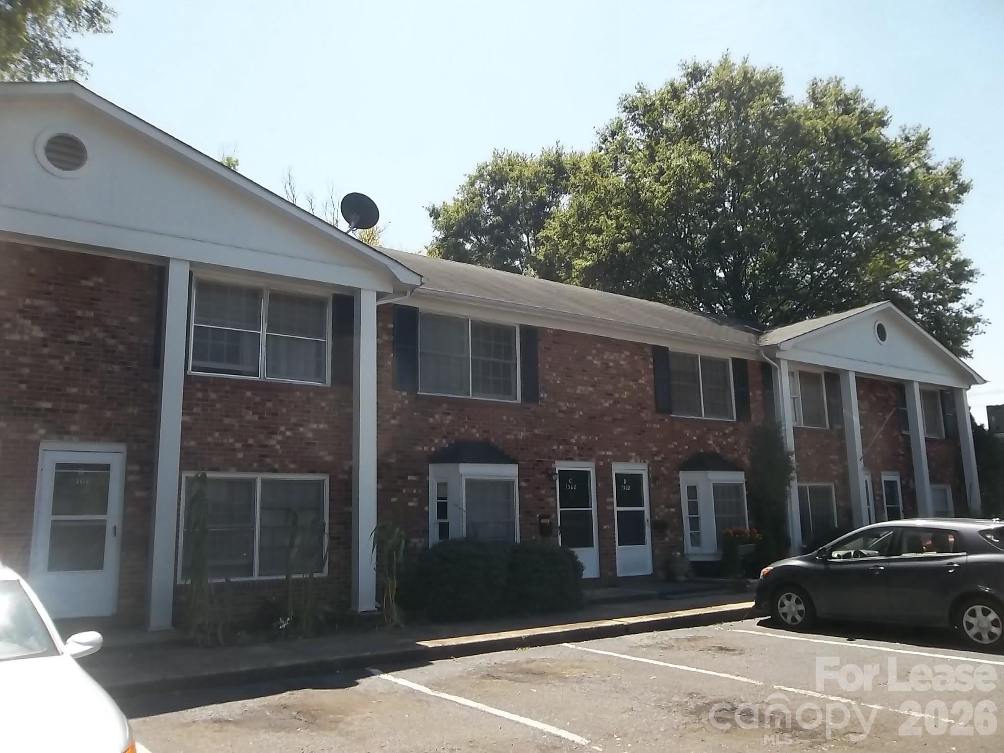 1308 Larkfield Lane – photo 1