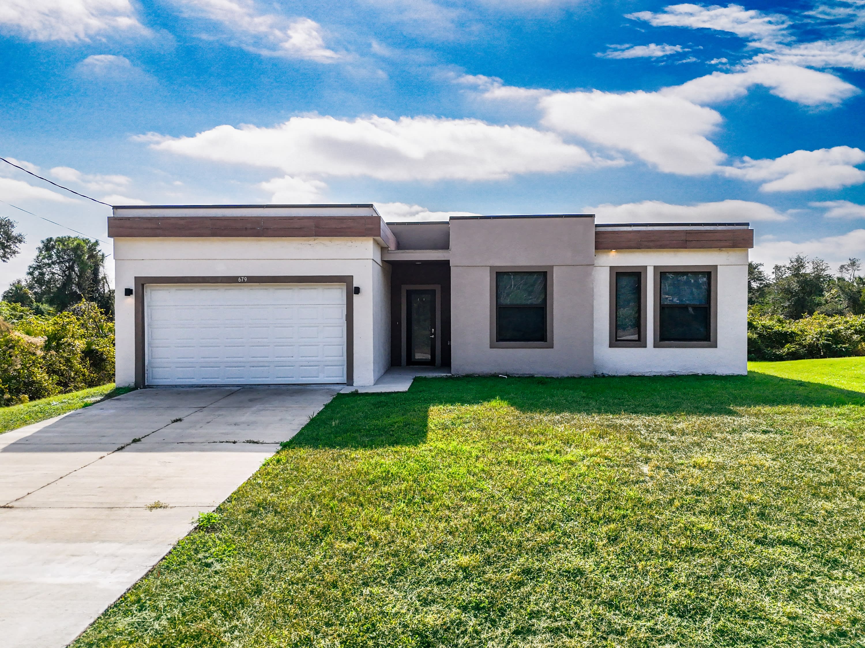 679 Windermere Drive – photo 1
