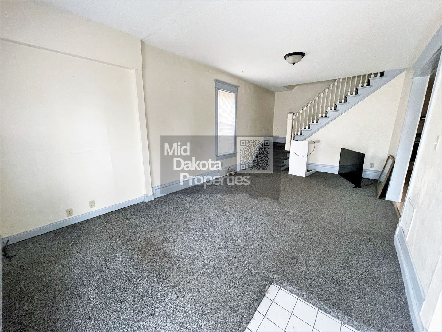 1019 W 4th- 3 bedroom house – photo 2