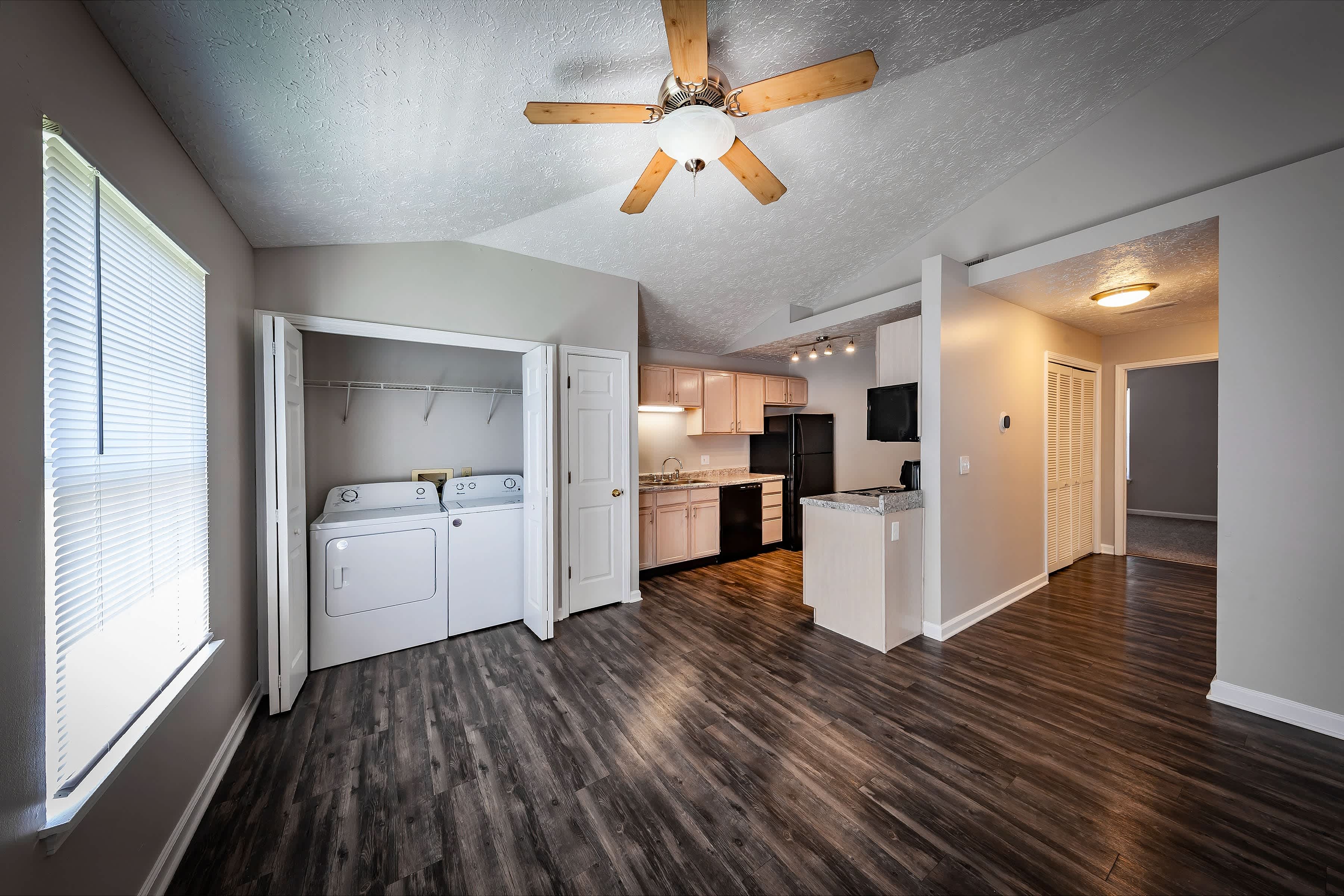 Cypress Square Apartments – photo 2