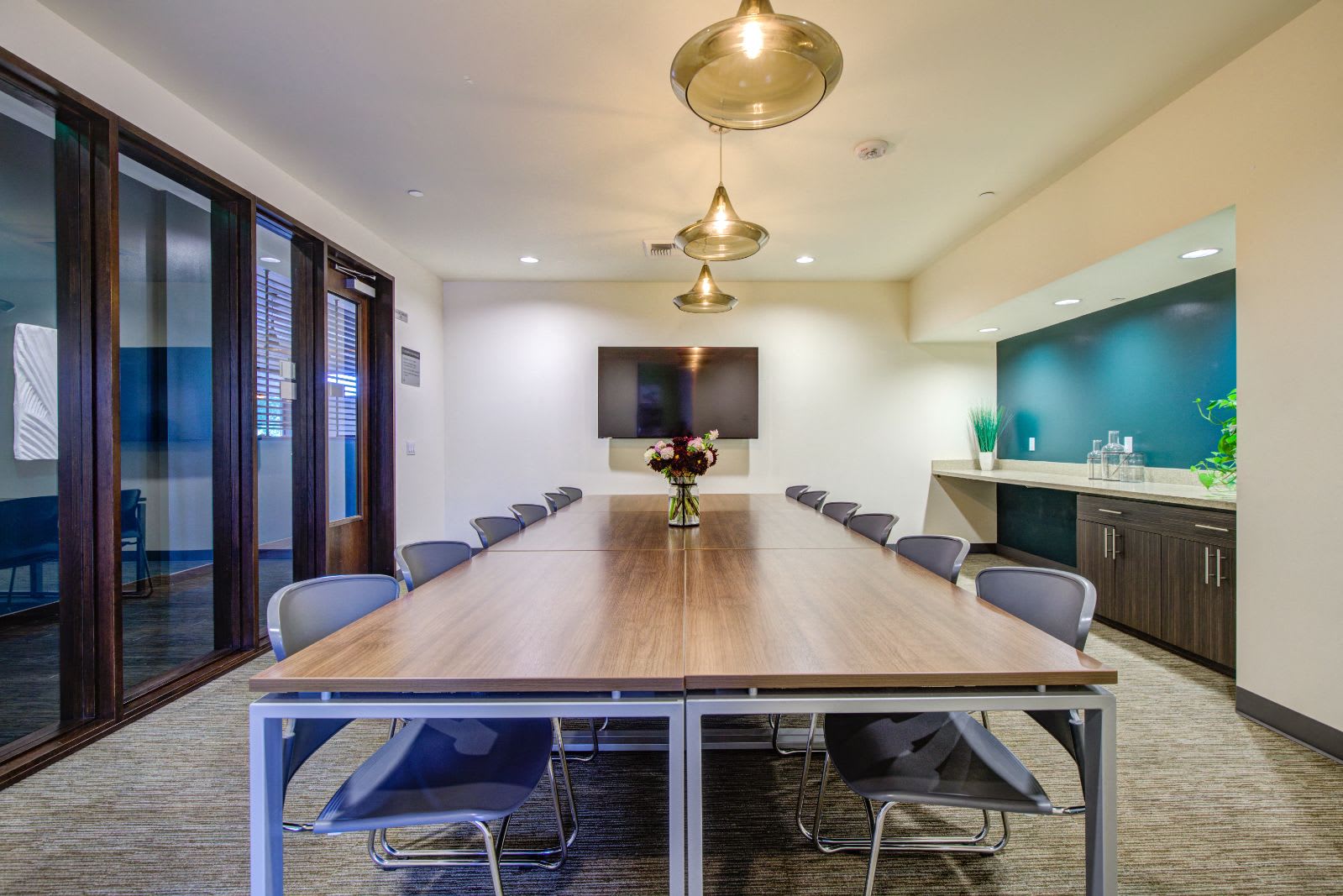 Discovery West Apartments – photo 3