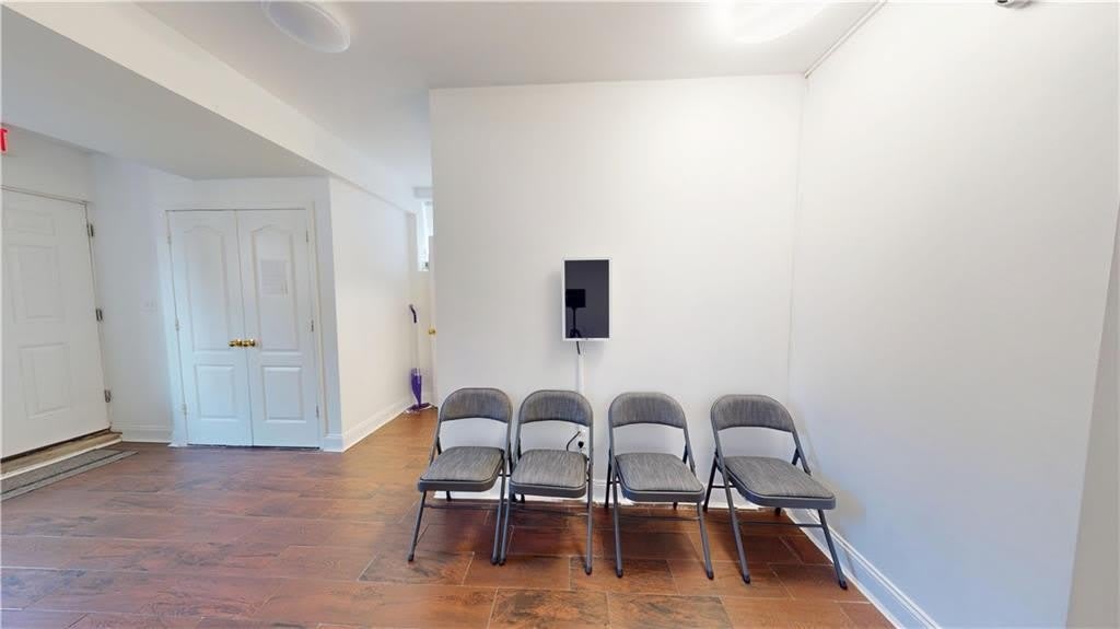 186 Hylan Boulevard – photo 4