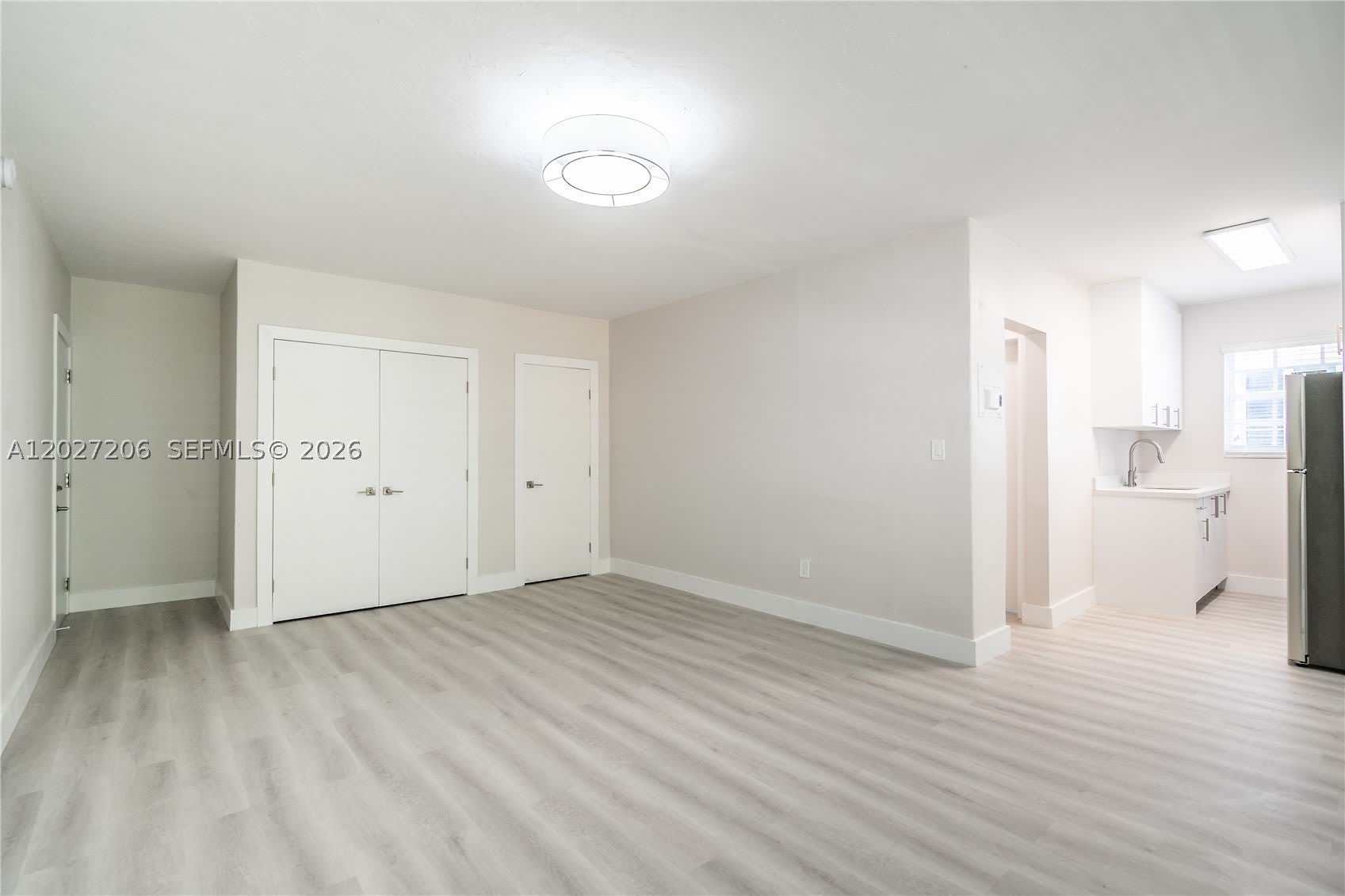 2418 Flamingo Dr – photo 4