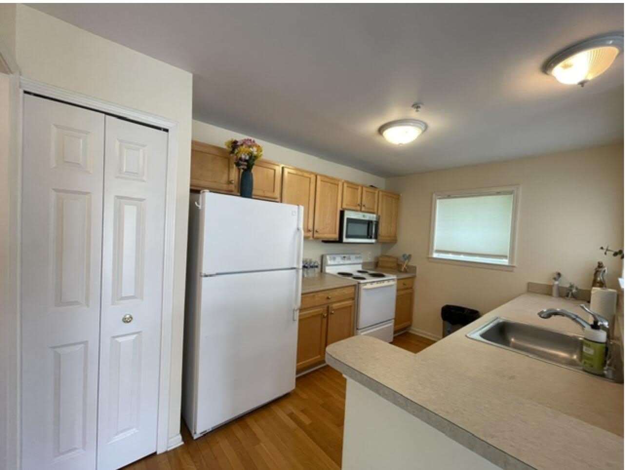 2806 Barclay Way – photo 4