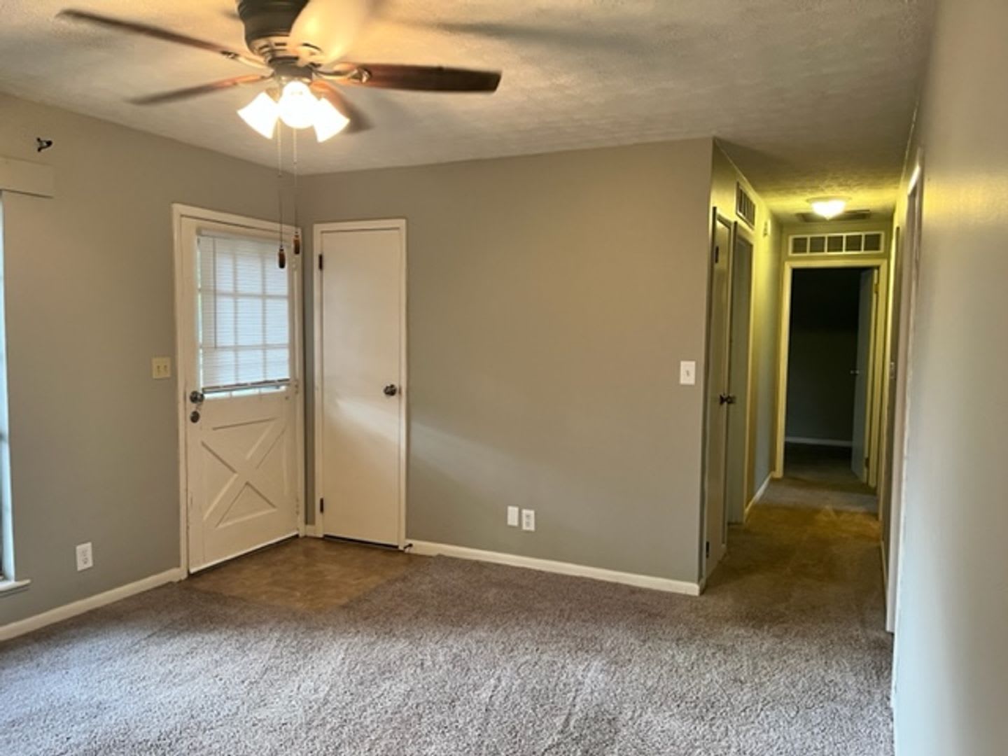 3 Bed 1 Bath Single Family Home – photo 4