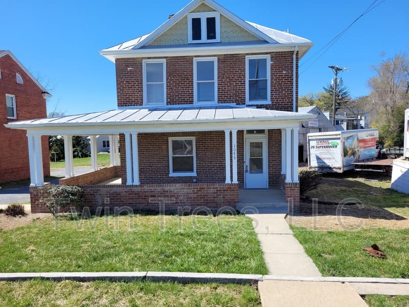 1073 Chicago Avenue – photo 1
