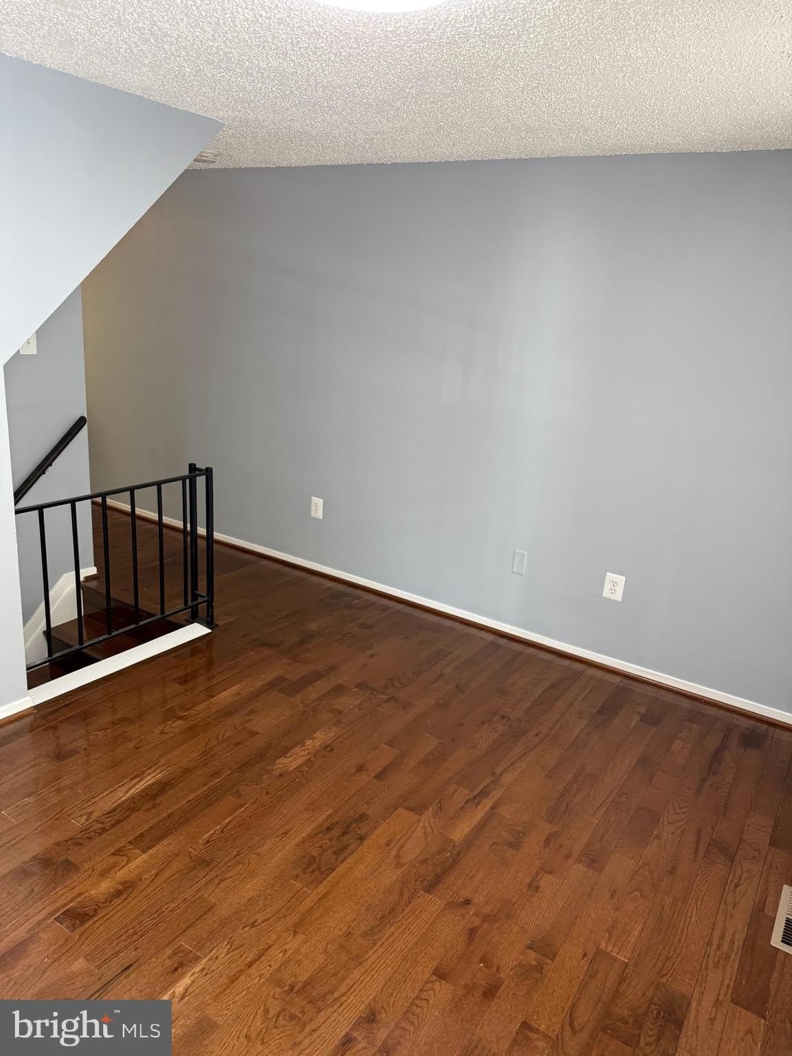 1754 ABBOTSTON Street – photo 3
