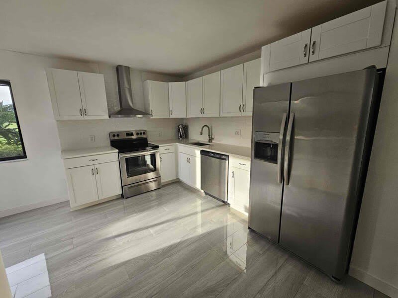 5246 Fountains Drive S – photo 2