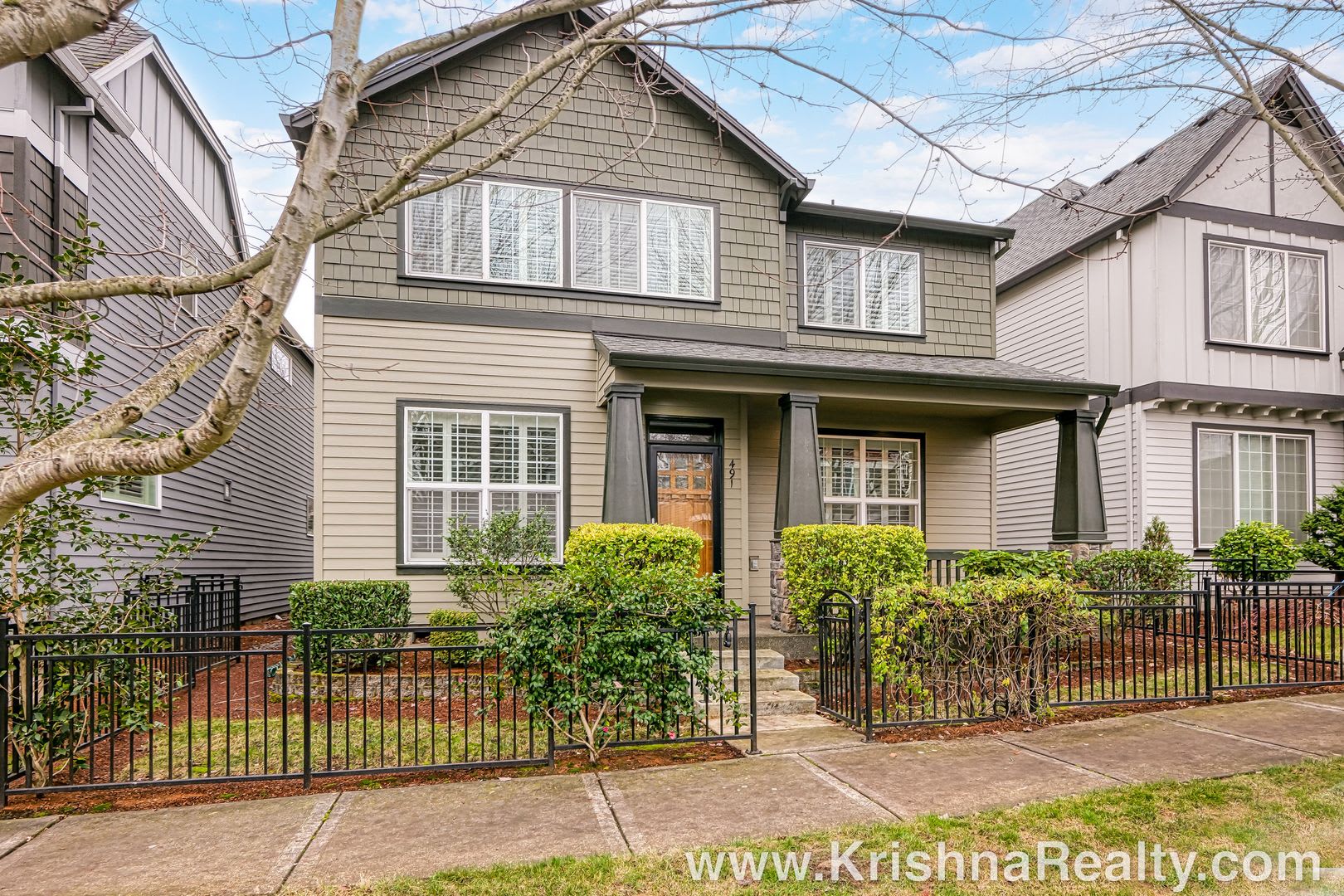 Beautiful 3 Bedroom 3 5 Bathroom Single Family Home Large Bonus Room Located In Quiet Orenco Gardens – photo 2